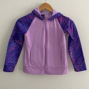Child’s zip up hoodie M